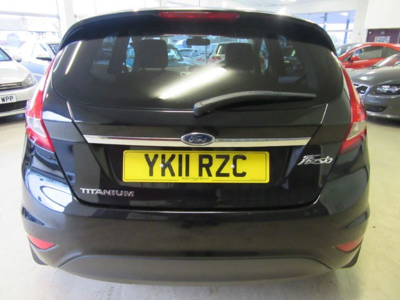 2011 Ford Fiesta 1.6 Titanium image 3