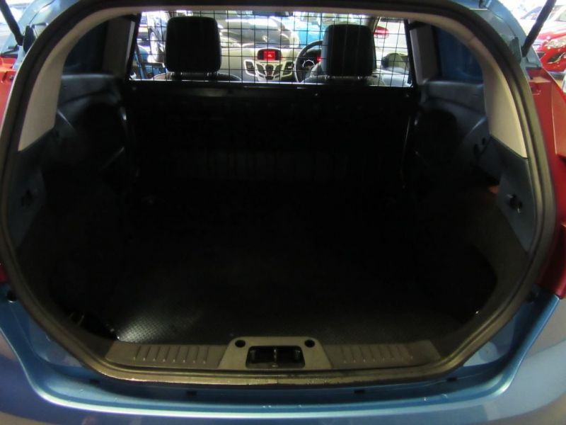 2011 FORD Fiesta VAN 1.6 Sport TDCi image 4