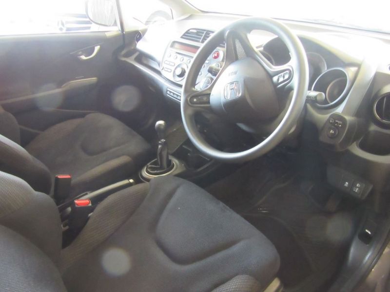 2012 HONDA JAZZ 1.4 i-VTEC ES image 4
