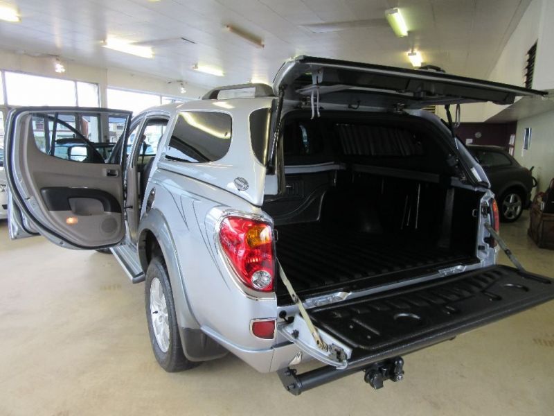 MITSUBISHI L200 2.5 image 3