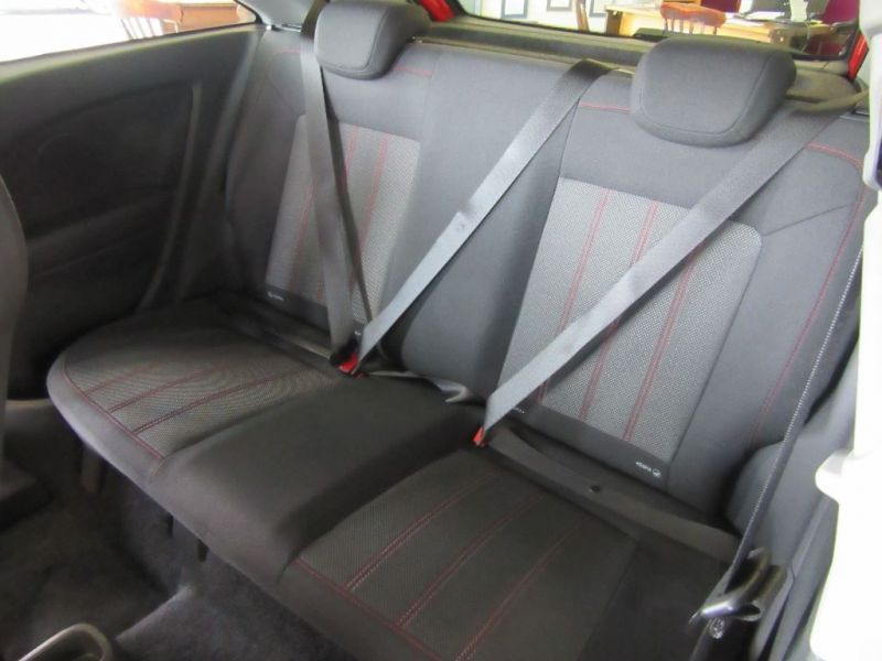 2011 VAUXHALL CORSA 1.2 image 5