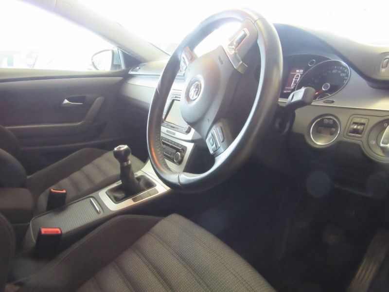2010 VOLKSWAGEN PASSAT CC 2.0 TDi image 4