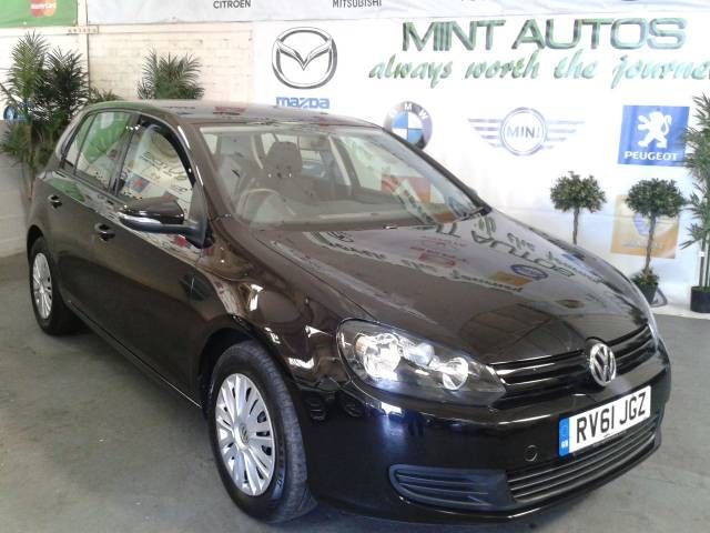 2011 Volkswagen Golf 1.6 TDi 105 S 5dr image 1
