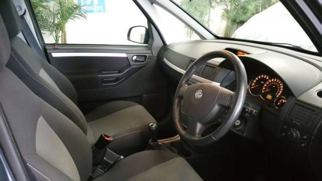 2009 Vauxhall Meriva 1.4i 16V Design 5dr image 5