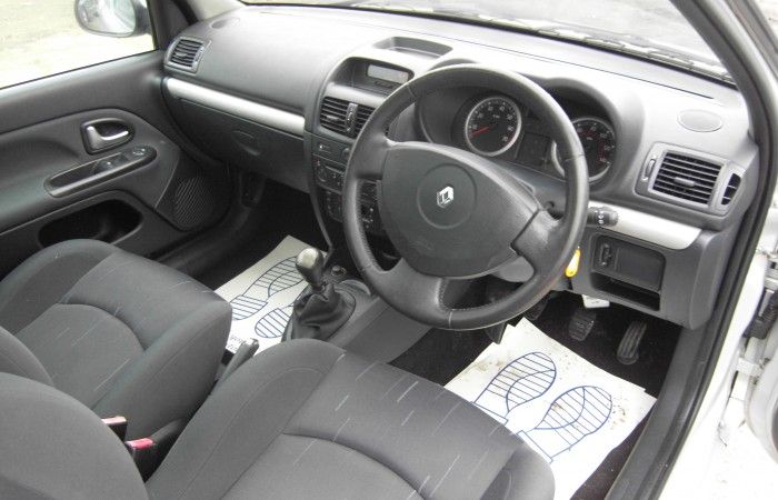 2003 Renault CLIO 1.2 image 4