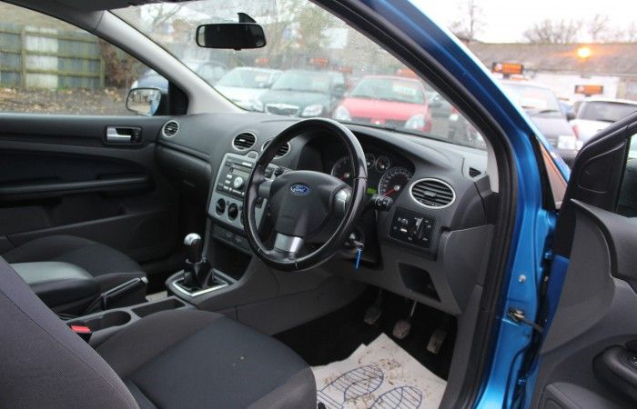 2005 FORD FOCUS 3DR 1.6 ZETEC image 4