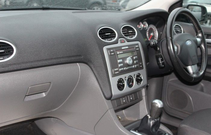 2005 FORD FOCUS 3DR 1.6 ZETEC image 5