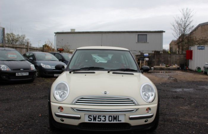 2004 MINI ONE HATCH 1.6 3 DR image 2