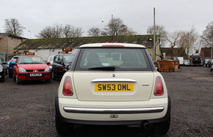2004 MINI ONE HATCH 1.6 3 DR image 3