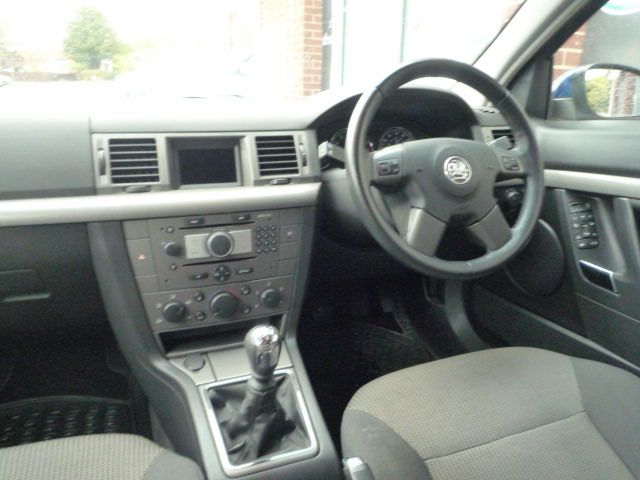 2005 VAUXHALL SIGNUM 2.2 image 4