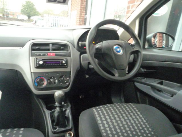 2007 FIAT GRANDE PUNTO 1.2 image 4