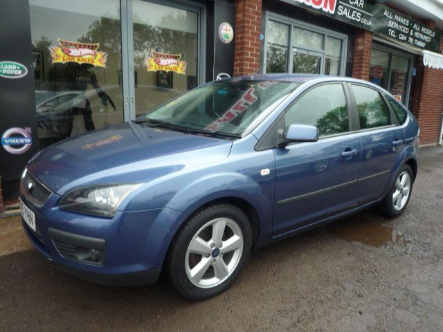 2005 FORD FOCUS 1.6 ZETEC image 1