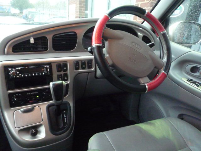 2006 KIA SEDONA 2.9 SE PLUS CRDI 5d image 4