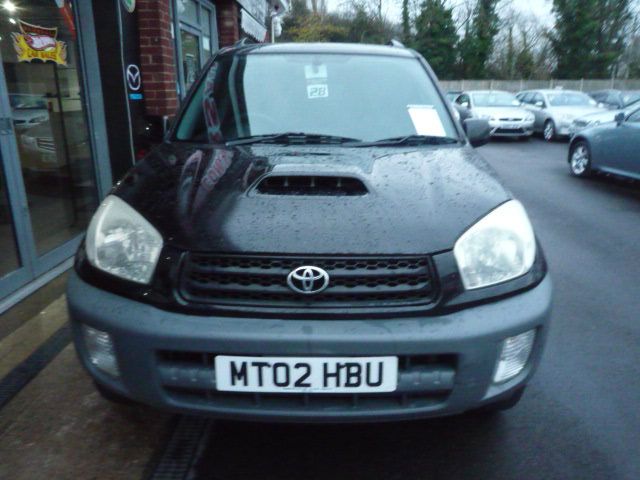 2002 TOYOTA RAV4 2.0 NV D-4D 5d image 2