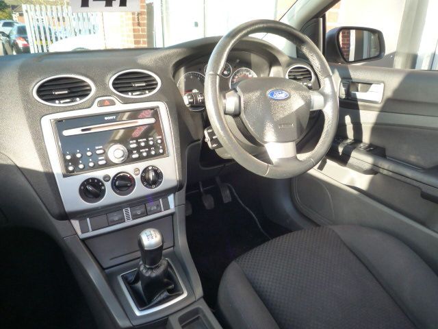 2007 FORD FOCUS 2.0 CC2 2d image 4