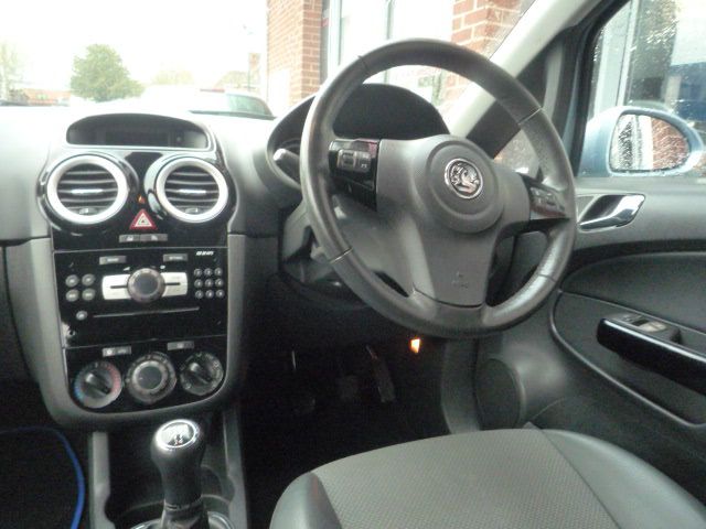 2008 VAUXHALL CORSA 1.4 DESIGN 16V 5d image 4