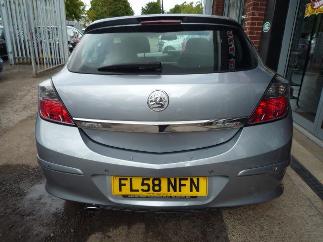 2008 VAUXHALL ASTRA 1.9 SRI CDTI 3d image 2