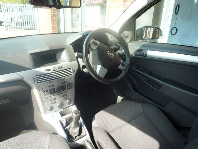2009 VAUXHALL ASTRA 1.4 16V TWINPORT image 4