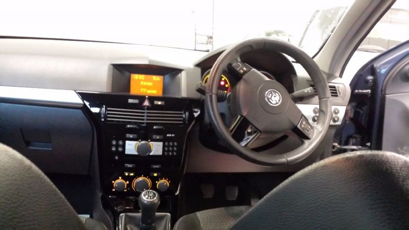 2007 VAUXHALL ASTRA DESIGN CDTI image 4
