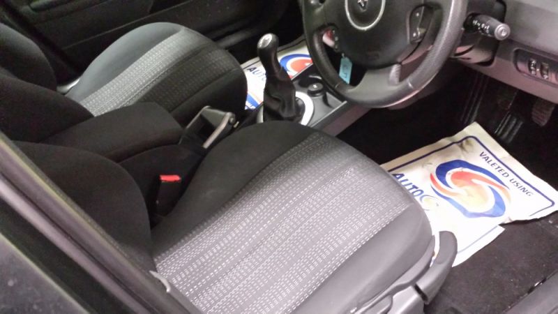 2009 RENAULT MEGANE DYNAMIQUE DCI image 4
