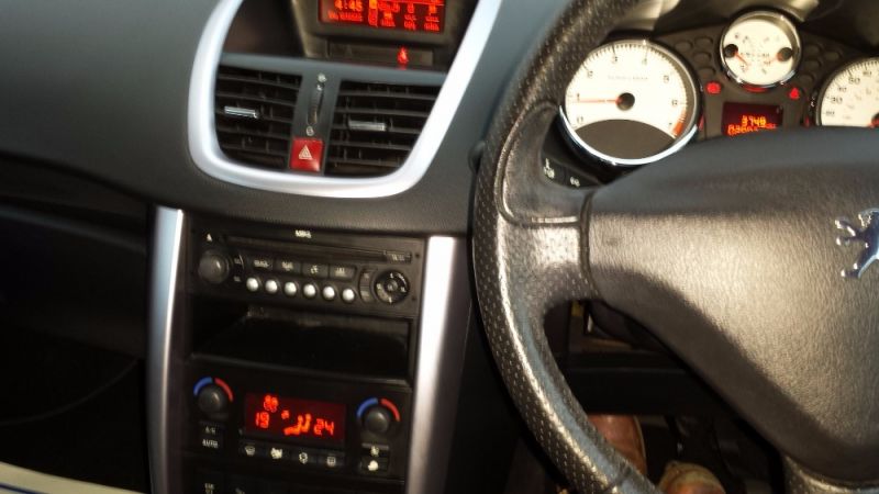 2009 PEUGEOT 207 GT COUPE CABRIOLET image 4