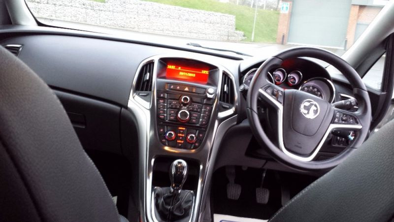 2010 VAUXHALL ASTRA SE CDTI image 4