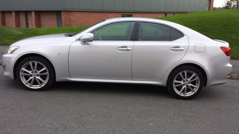 2009 LEXUS IS 220D SPORT image 2