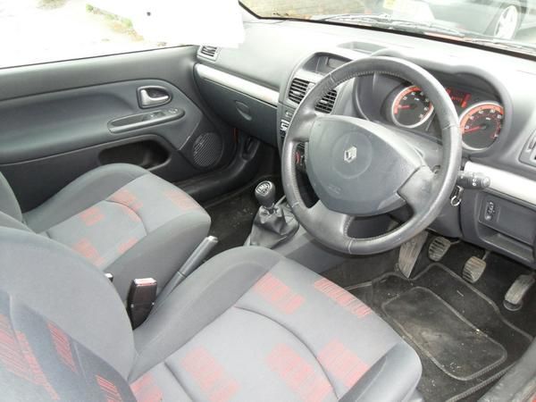 2004 Renault Clio 1.2 16v image 4