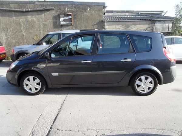2005 Renault Grand Scenic 1.6 image 2