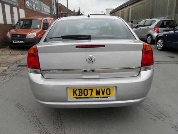 2007 Vauxhall Vectra 1.8 i image 3
