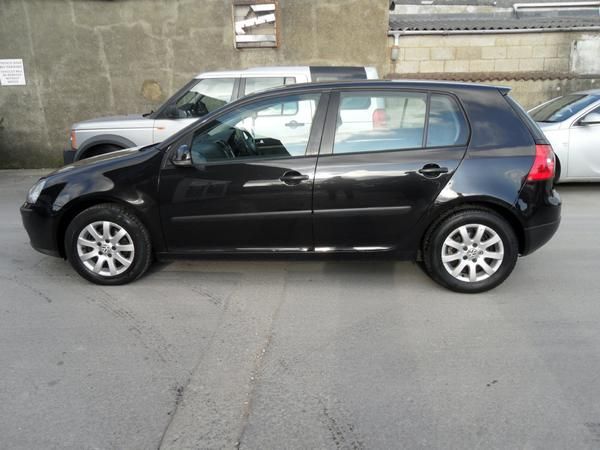 2004 Volkswagen Golf 1.6 FSI SE image 2