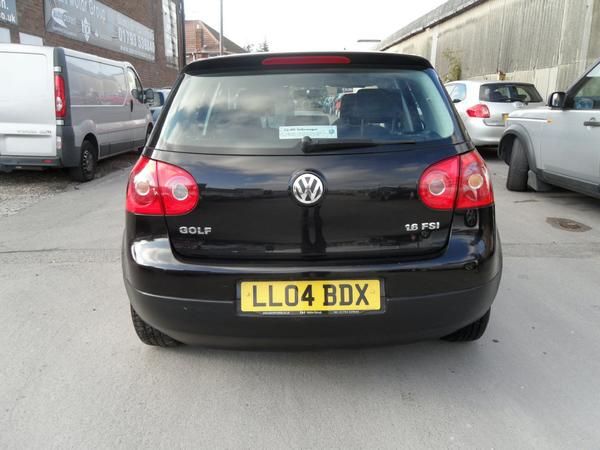 2004 Volkswagen Golf 1.6 FSI SE image 3