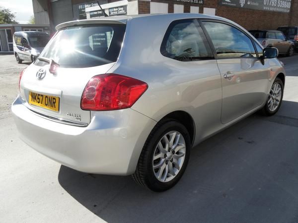 2007 Toyota Auris 1.6 VVT-i TR image 3