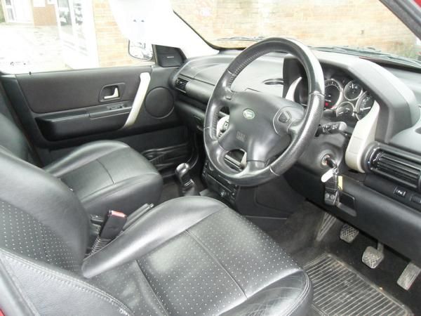 2005 Land Rover Freelander 2.0 image 4