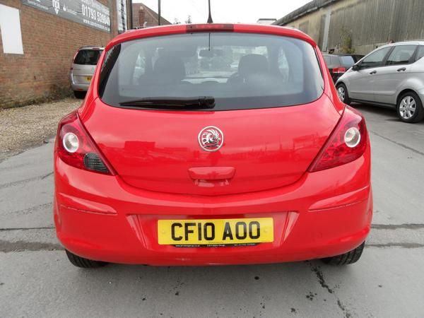2010 Vauxhall Corsa 1.0 i ecoFLEX image 3