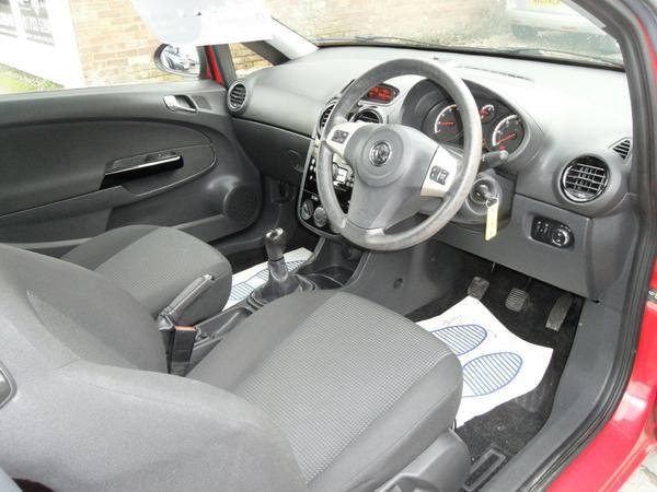 2010 Vauxhall Corsa 1.0 i ecoFLEX image 4