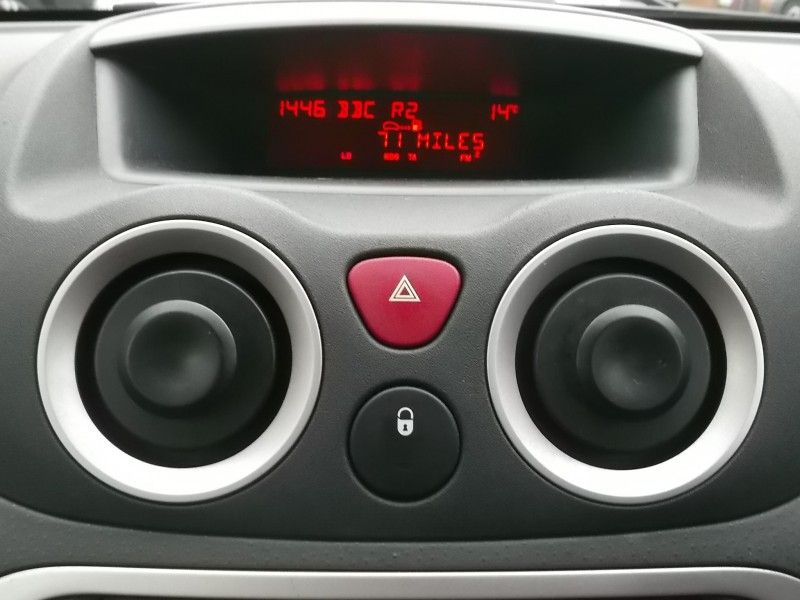 2007 CITROEN C3 1.6 VTR 5 DR image 4