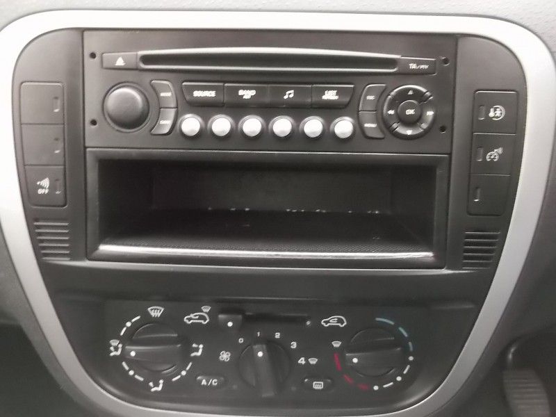 2007 CITROEN C3 1.6 VTR 5 DR image 5