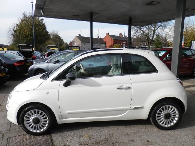 2009 FIAT 500 1.2 LOUNGE 3d image 2