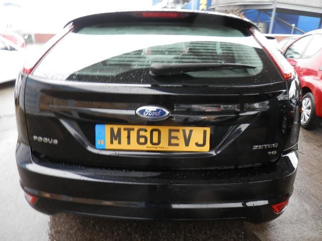 2010 FORD FOCUS 1.6 ZETEC 5d image 3