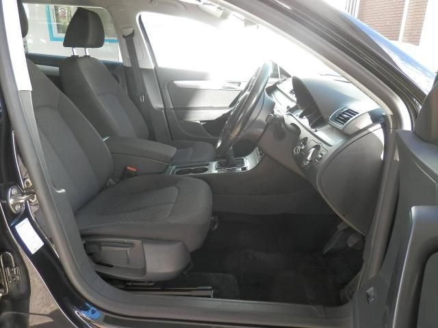 2011 VOLKSWAGEN PASSAT 1.6 S TDI image 4