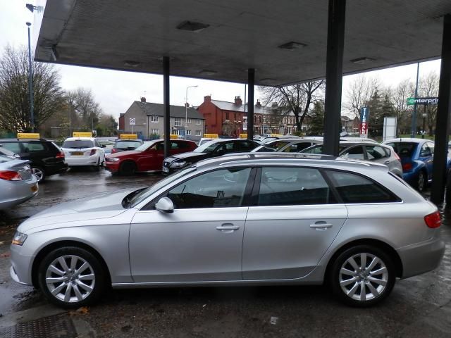 2009 AUDI A4 2.0 AVANT TDI SE image 2