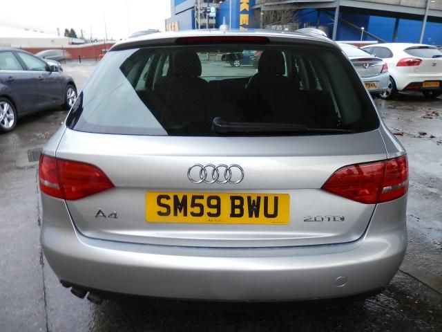 2009 AUDI A4 2.0 AVANT TDI SE image 3