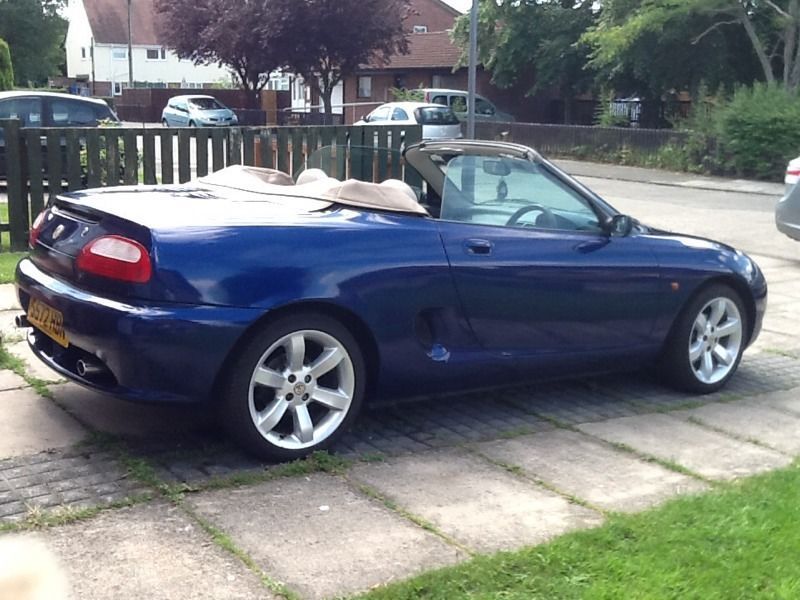 1999 MGF with 12 months mot image 3