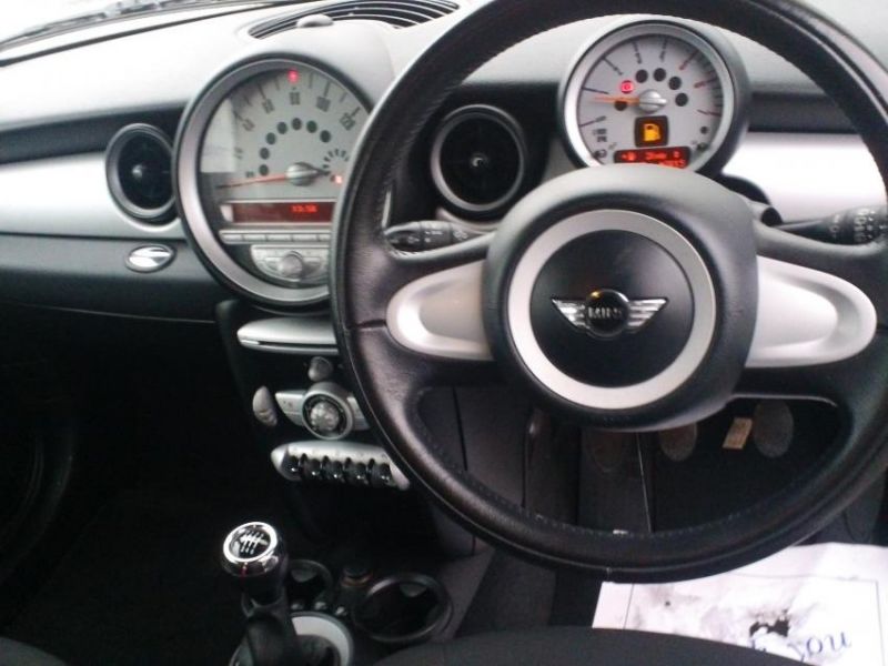2008 MINI HATCH COOPER 1.6D image 4