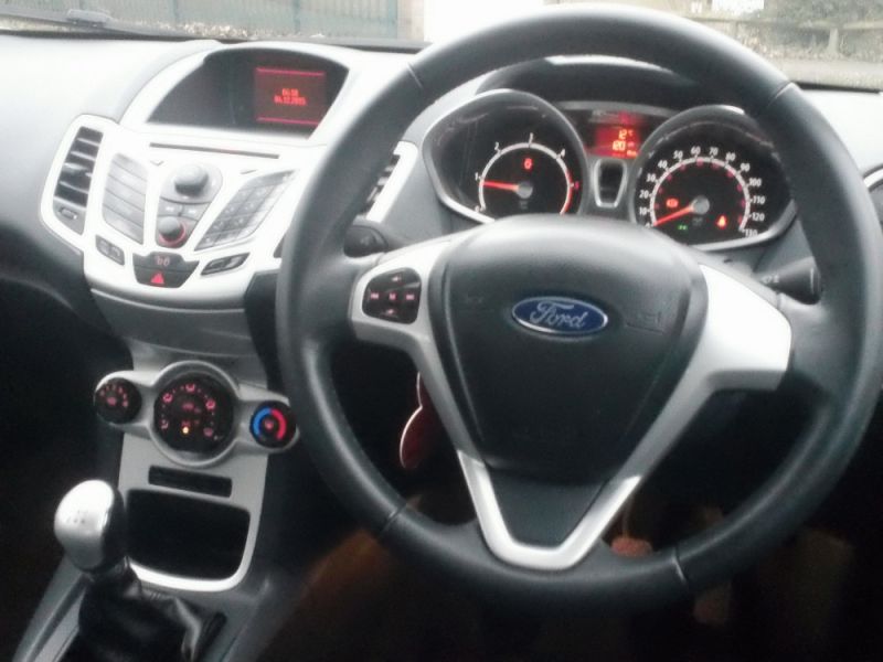 2011 FORD FIESTA 1.4 TDCi Zetec image 4