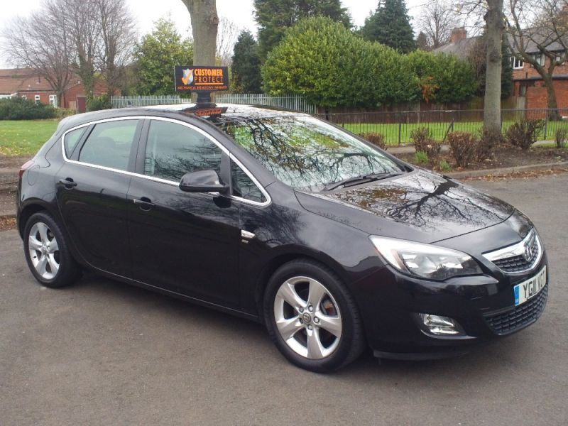 2011 VAUXHALL ASTRA 2.0 image 1