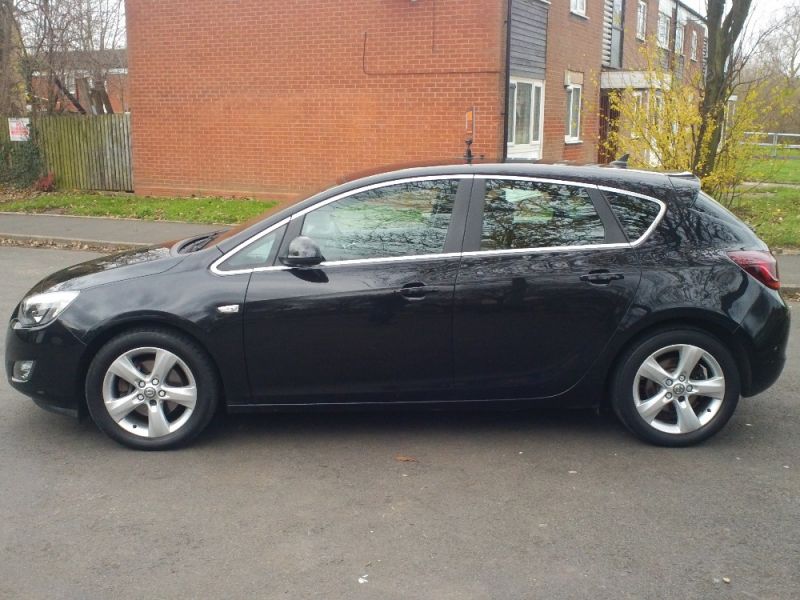 2011 VAUXHALL ASTRA 2.0 image 2