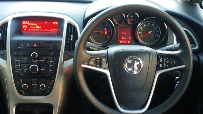 2011 VAUXHALL ASTRA 1.3 image 4