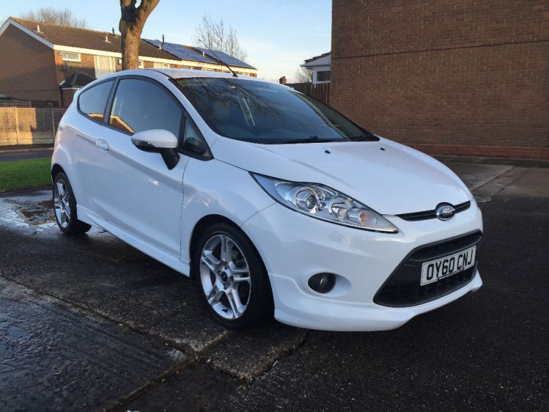 2010 FORD FIESTA 1.6 image 1